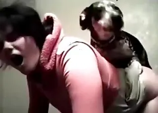 Dog Sniffs Before Sex: Real Zoo Sex Clip HD